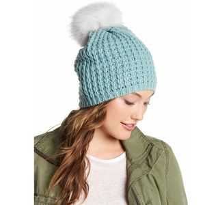 Kyi Kyi Fur Pom Pom Beanie